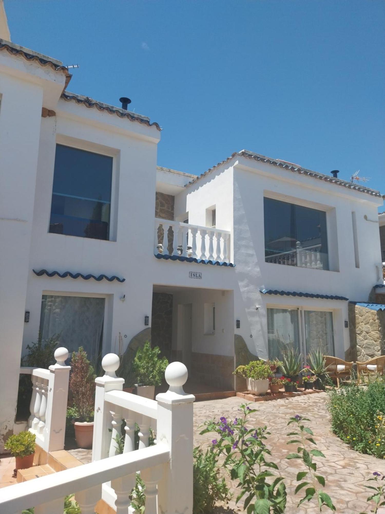 Pension Isla - Couples Only Casas de Cuadra Екстериор снимка