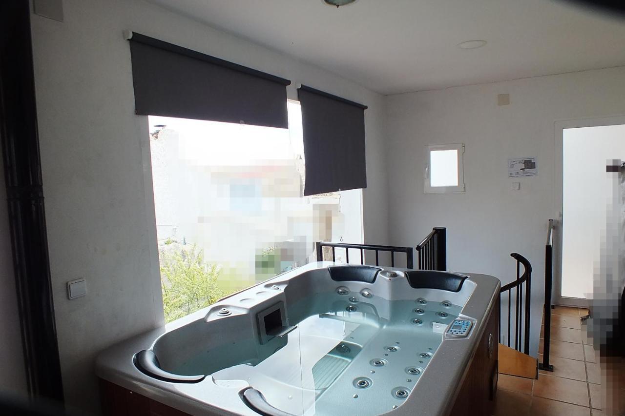 Pension Isla - Couples Only Casas de Cuadra Екстериор снимка
